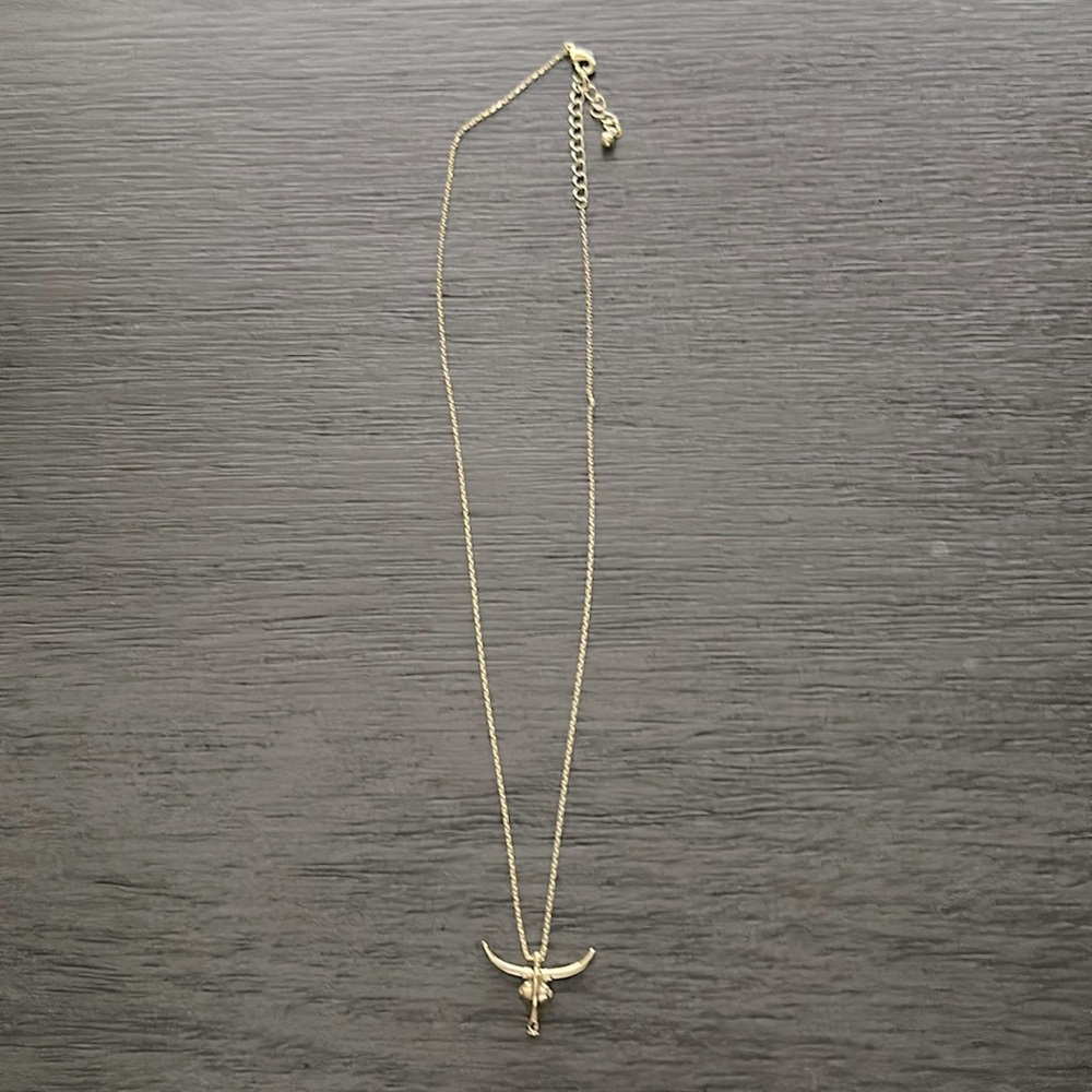 Uncommon James Longhorn Fighter Necklace